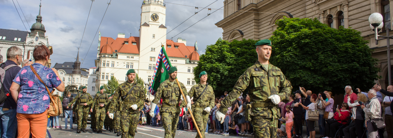 vojáci 53. pluku průzkumu a elektronického boje v Opavě